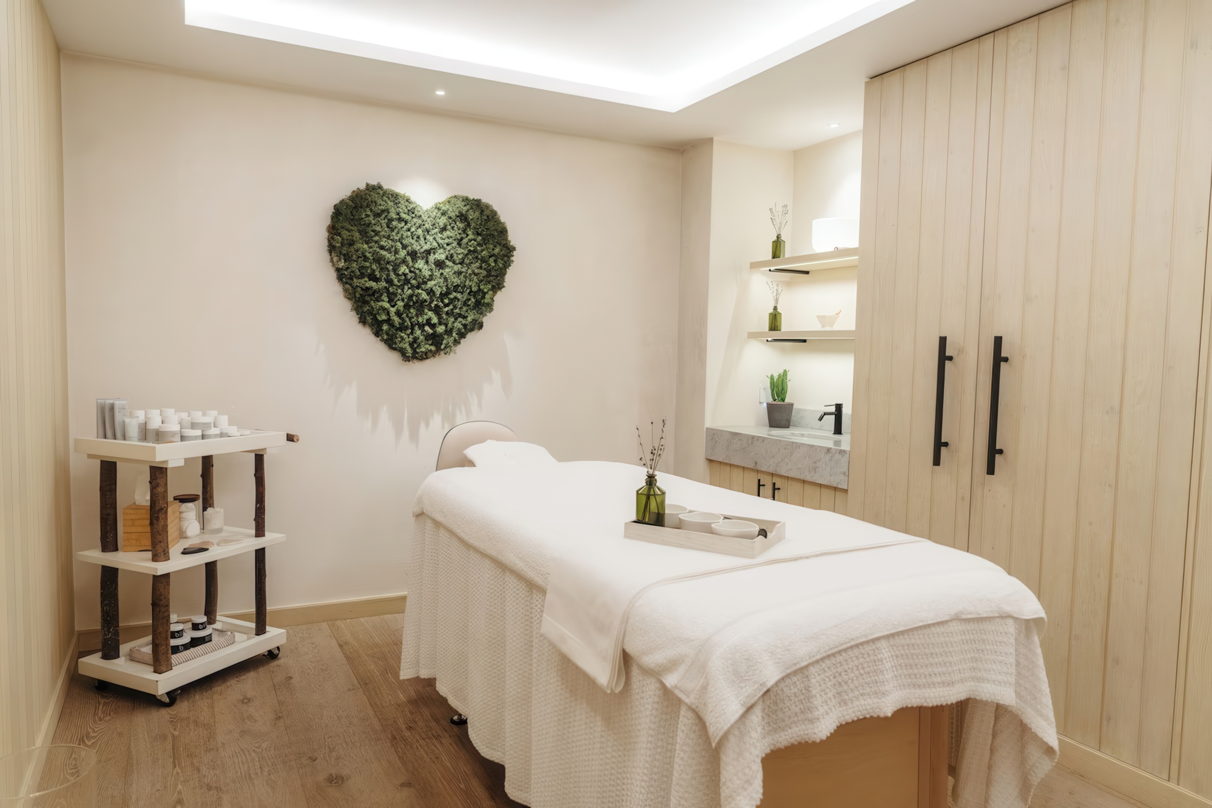 image of treatment room at Bamford Wellness Spa, image courtesy of 1 Hotel Tokyo