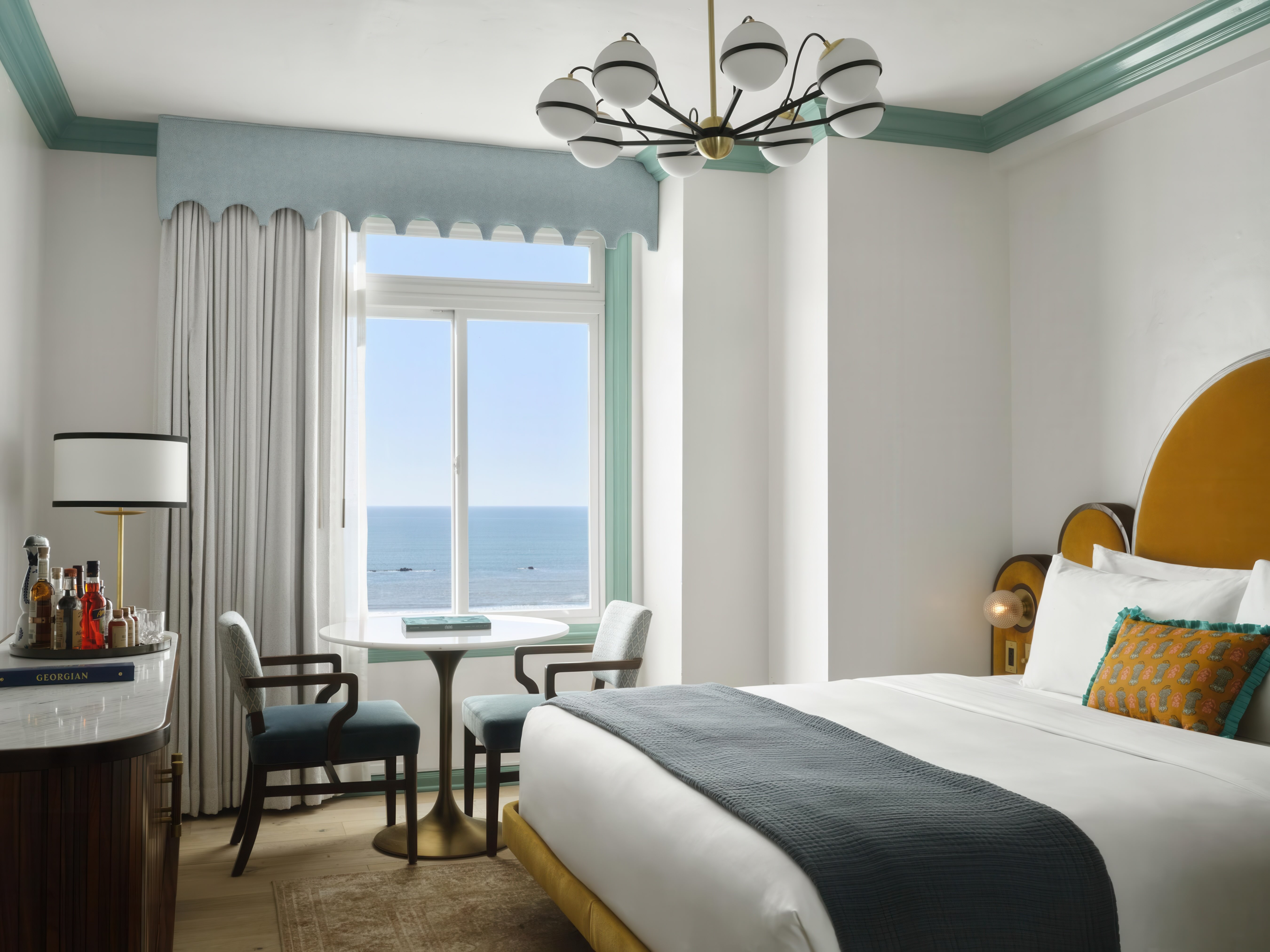 Image of a hotel King room, image courtesy of Hyatt, Douglas Friedman