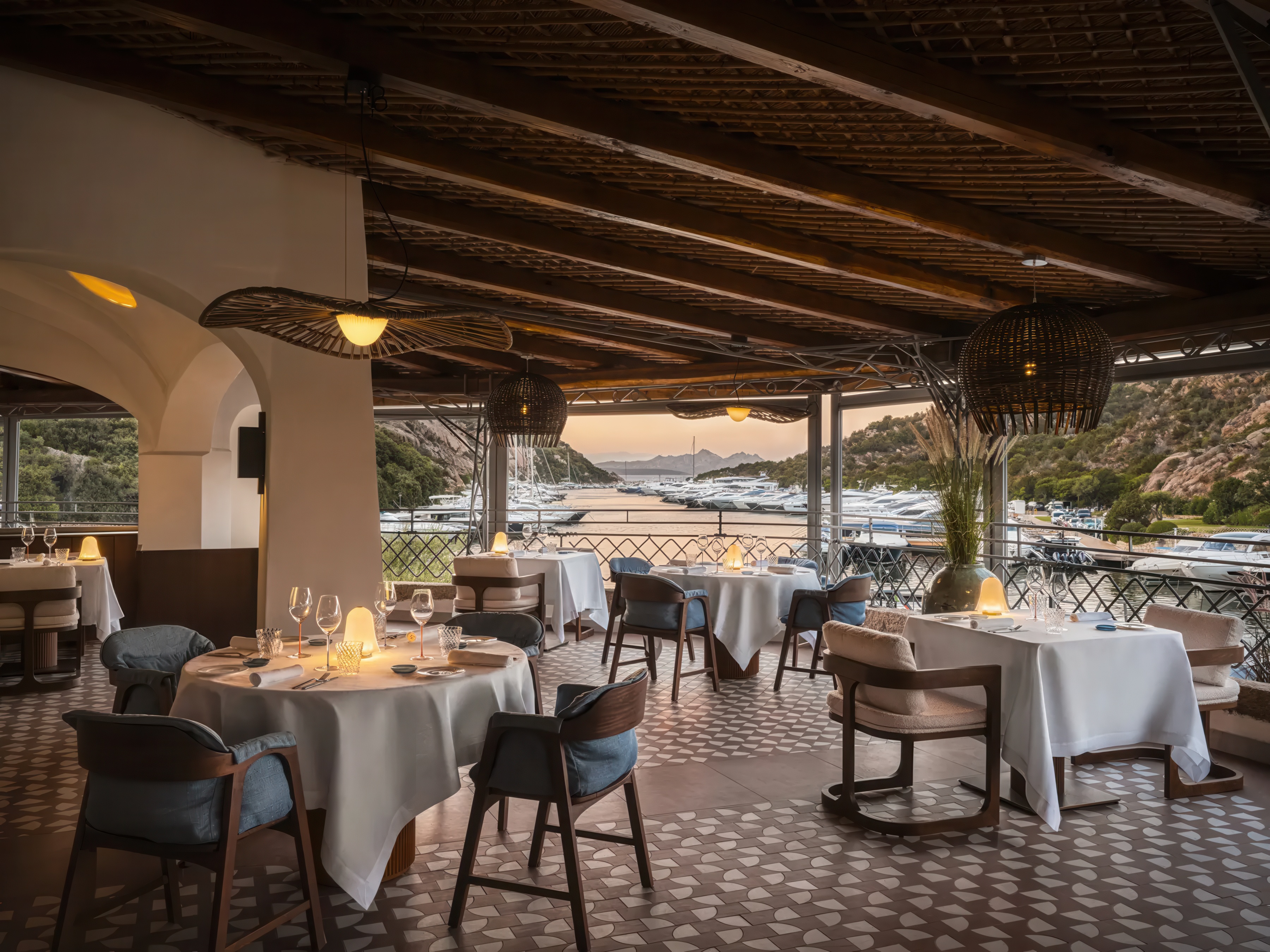 image of dining venue TANIT, image courtesy of W Sardinia Poltu Quatu