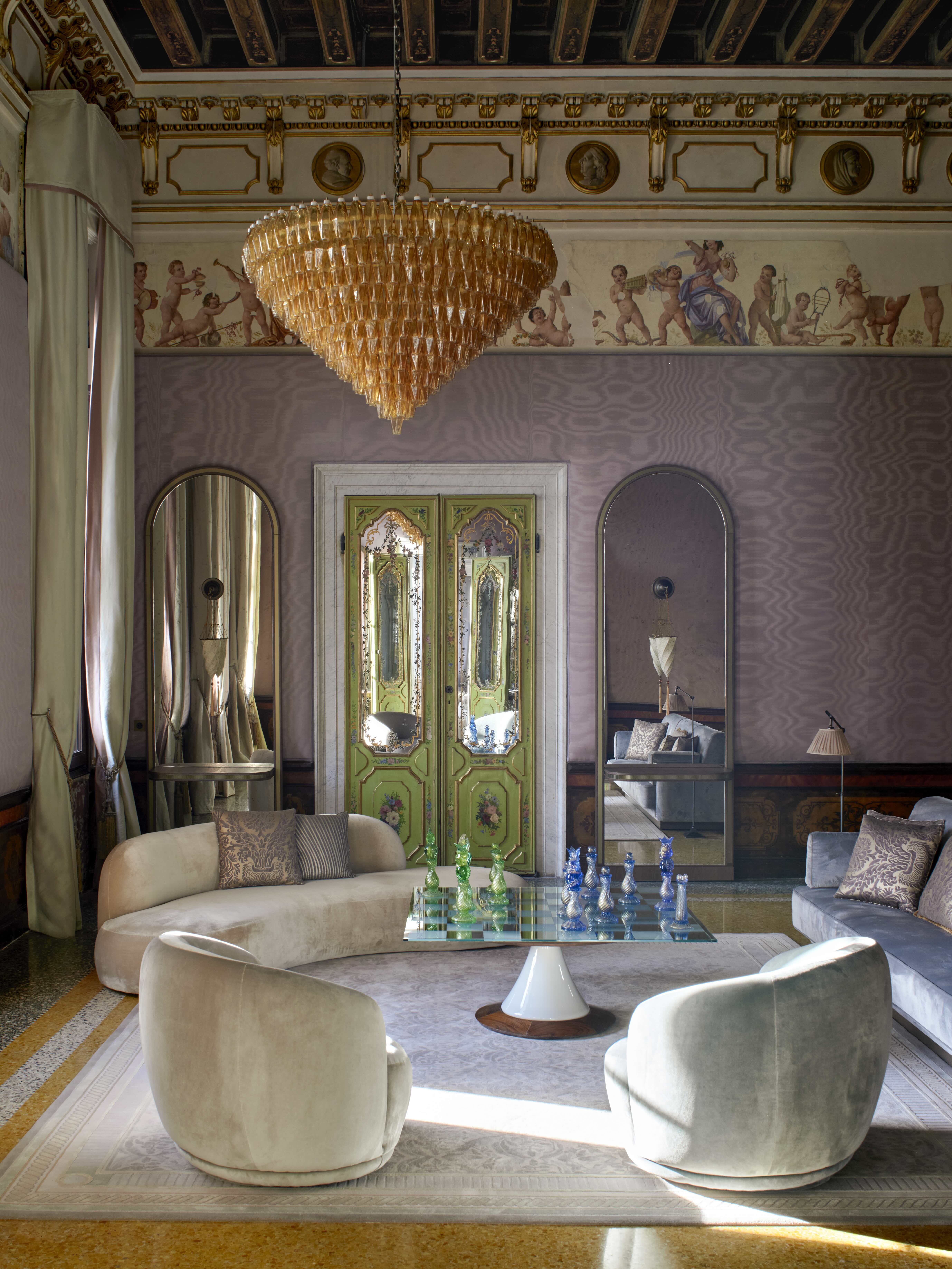 Image of the Cherubini Suite, image courtesy of Orient Express Venezia, Giulio Ghirardi