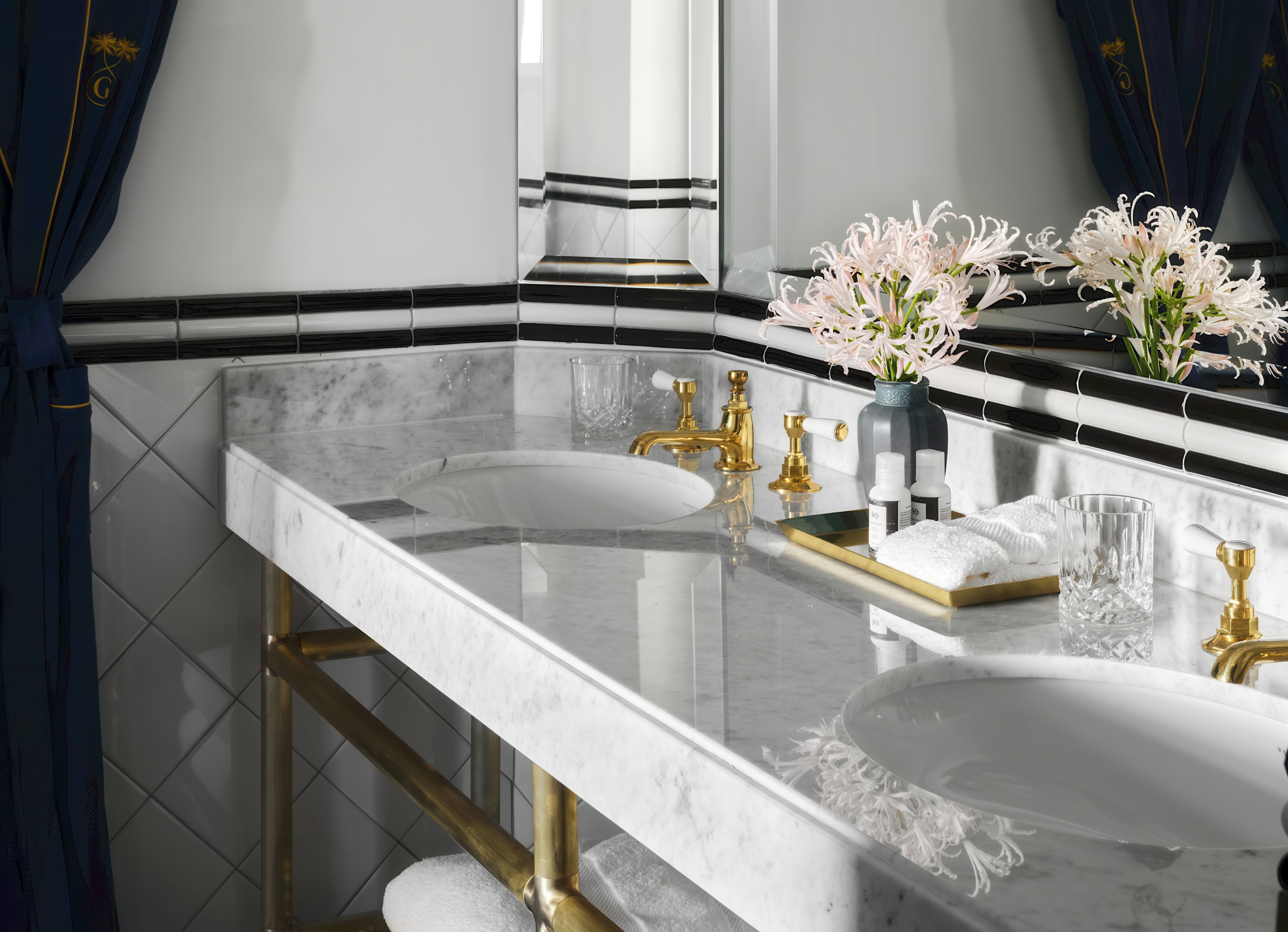 image of a hotel Bathroom, image courtesy of Hyatt, Douglas Friedman