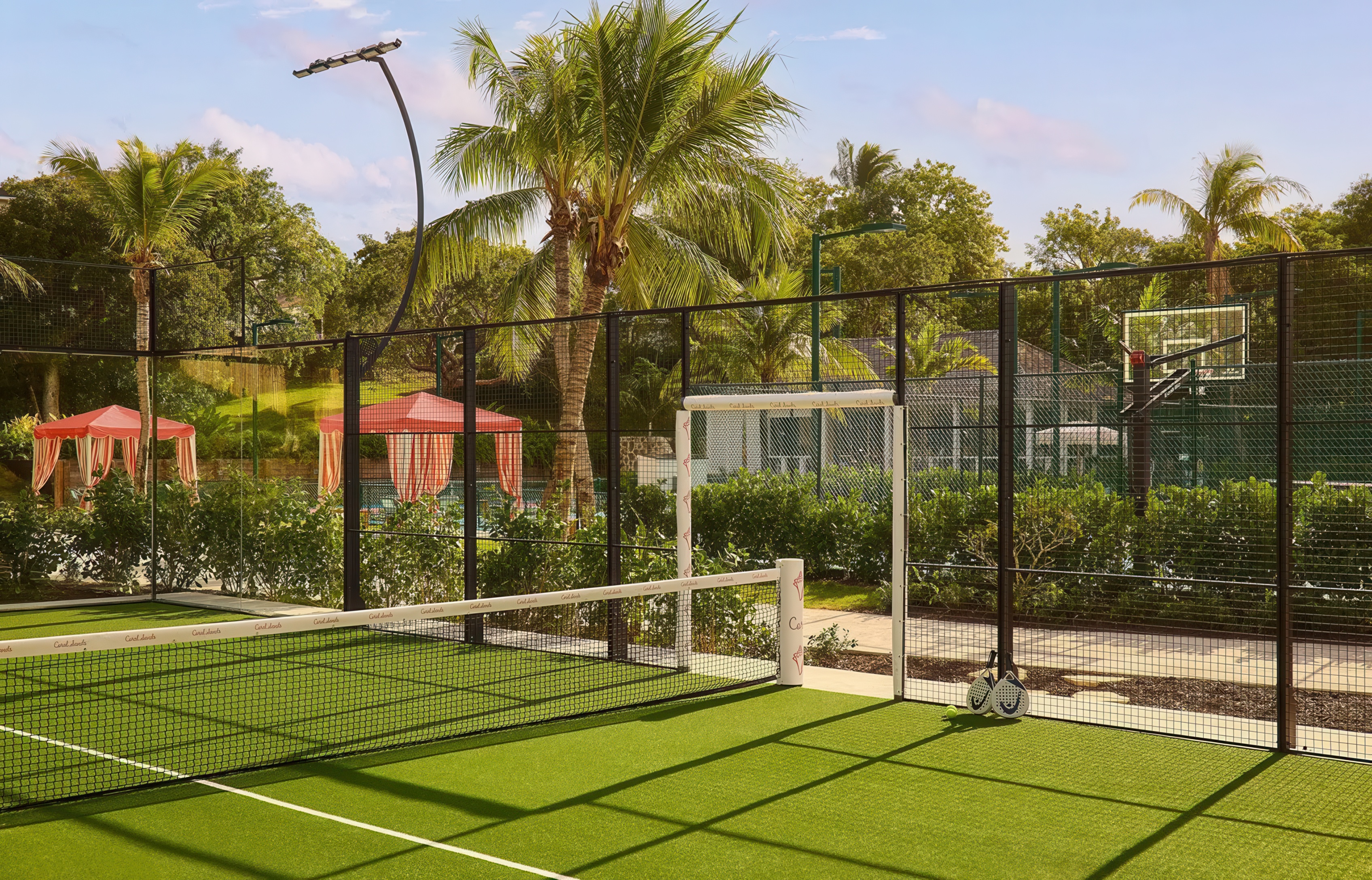 Image of the Padel Court, image courtesy of Coral Sands Inn & Cottages