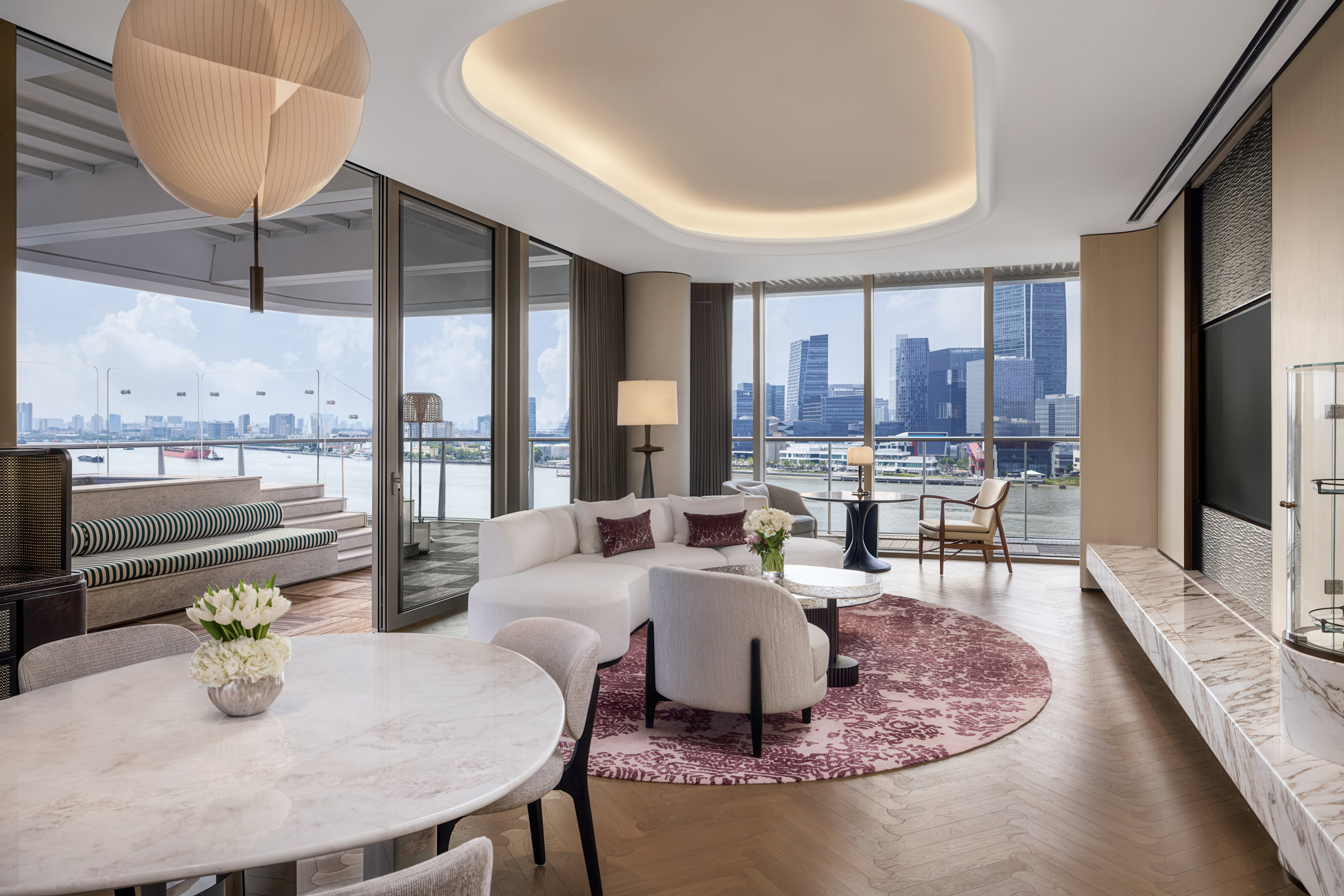 Waldorf Astoria Shanghai Qiantan suite