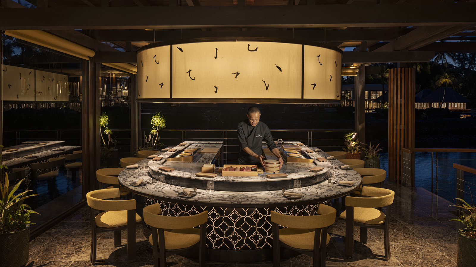 Image of dining venue Awase, image courtesy of Four Seasons Resort Mauritius at Anahita
