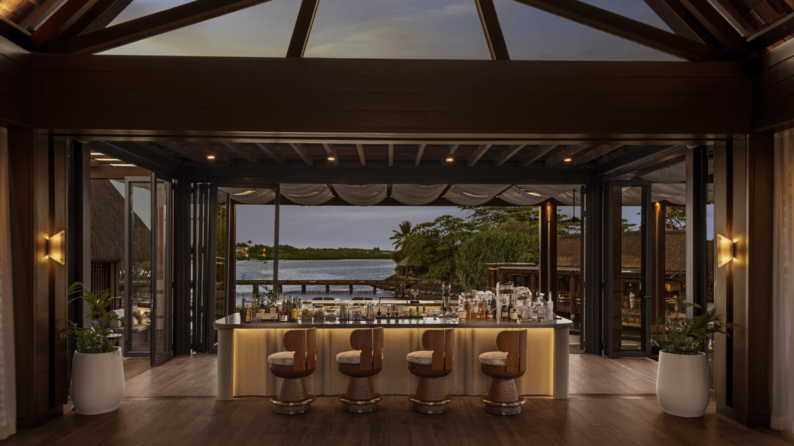 Image of venue Blu'Zil, image courtesy of Four Seasons Resort Mauritius at Anahita