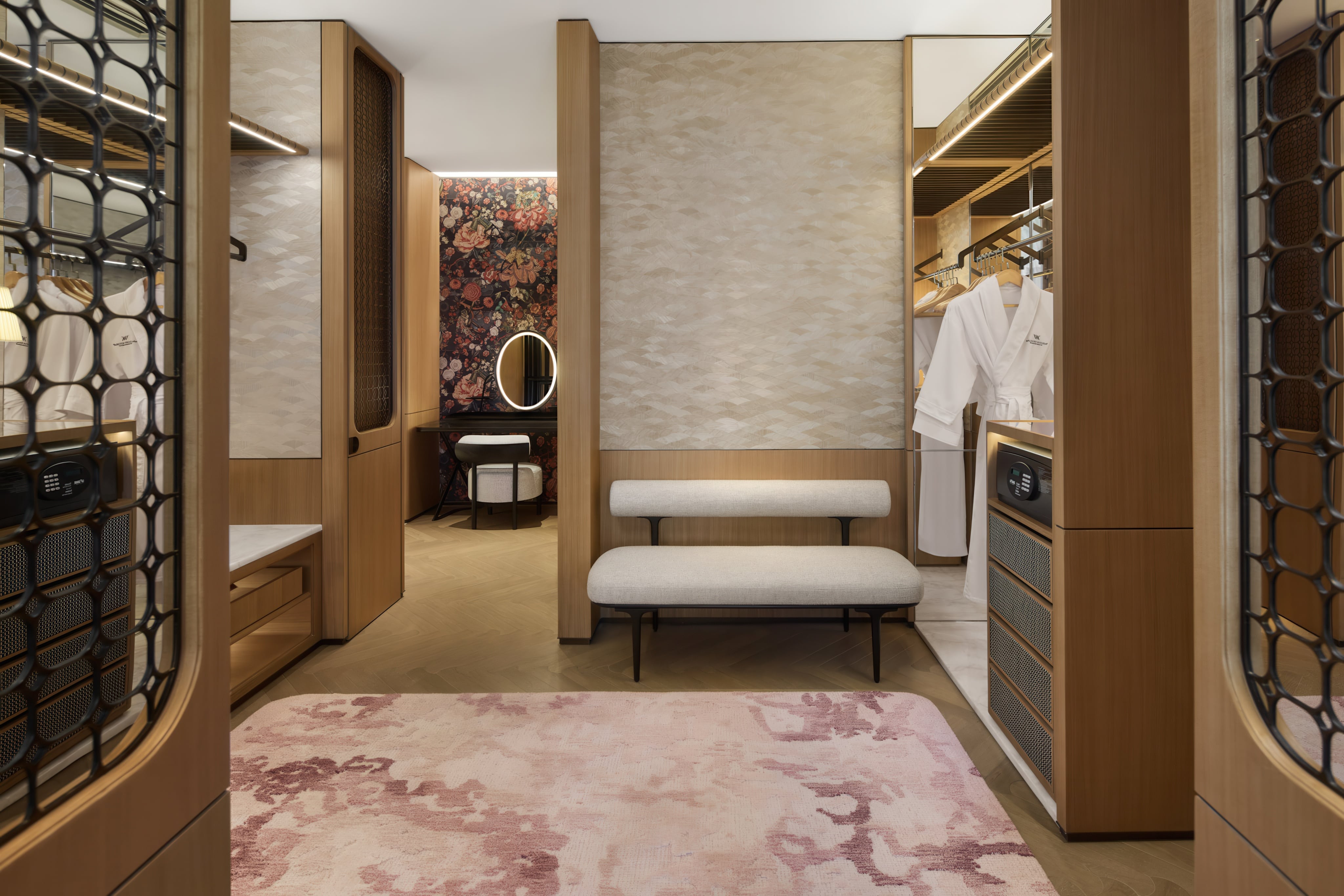 Waldorf Astoria Shanghai Qiantan suite closet