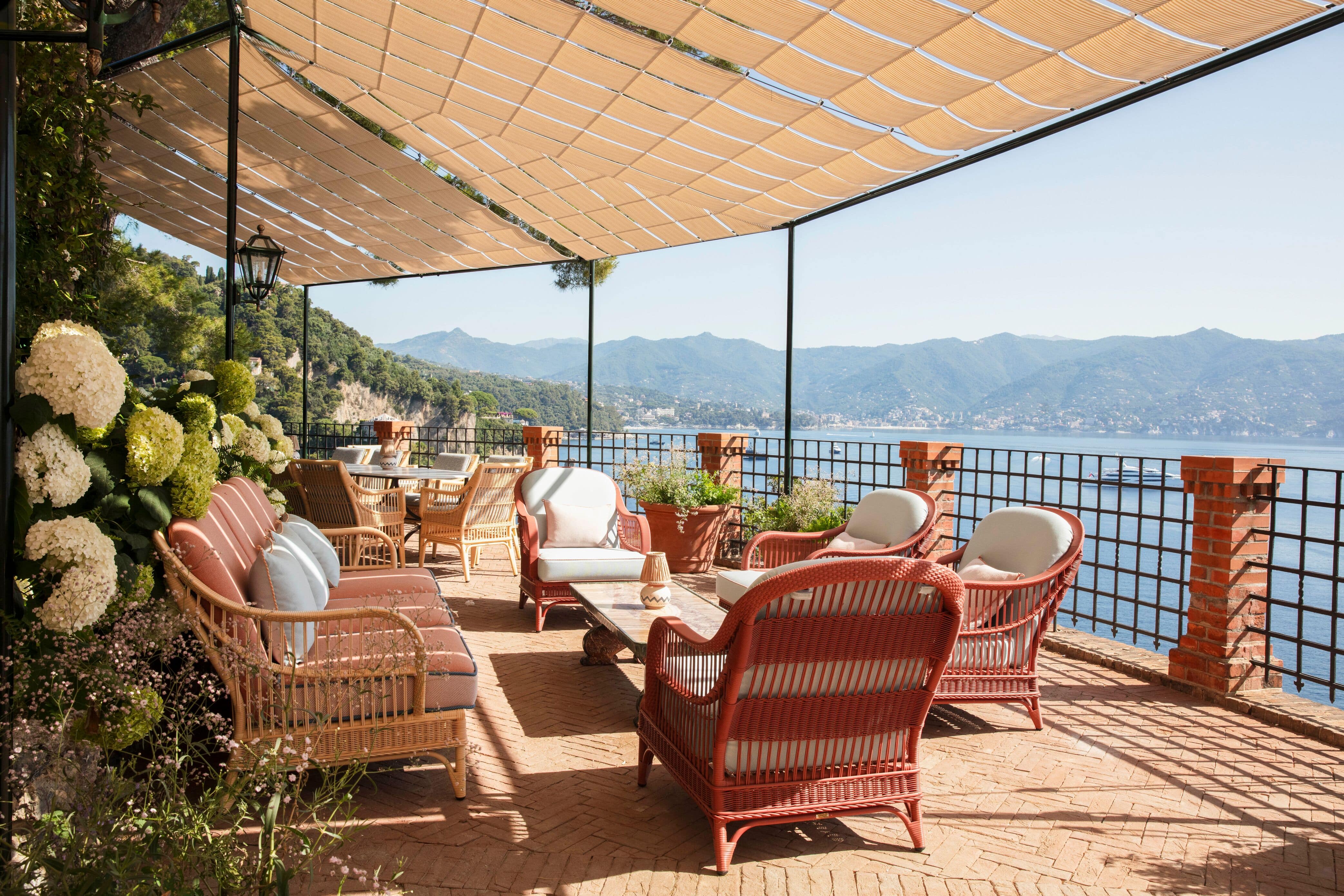 Image of Villa Beatrice terrace by Matthieu Salvaing