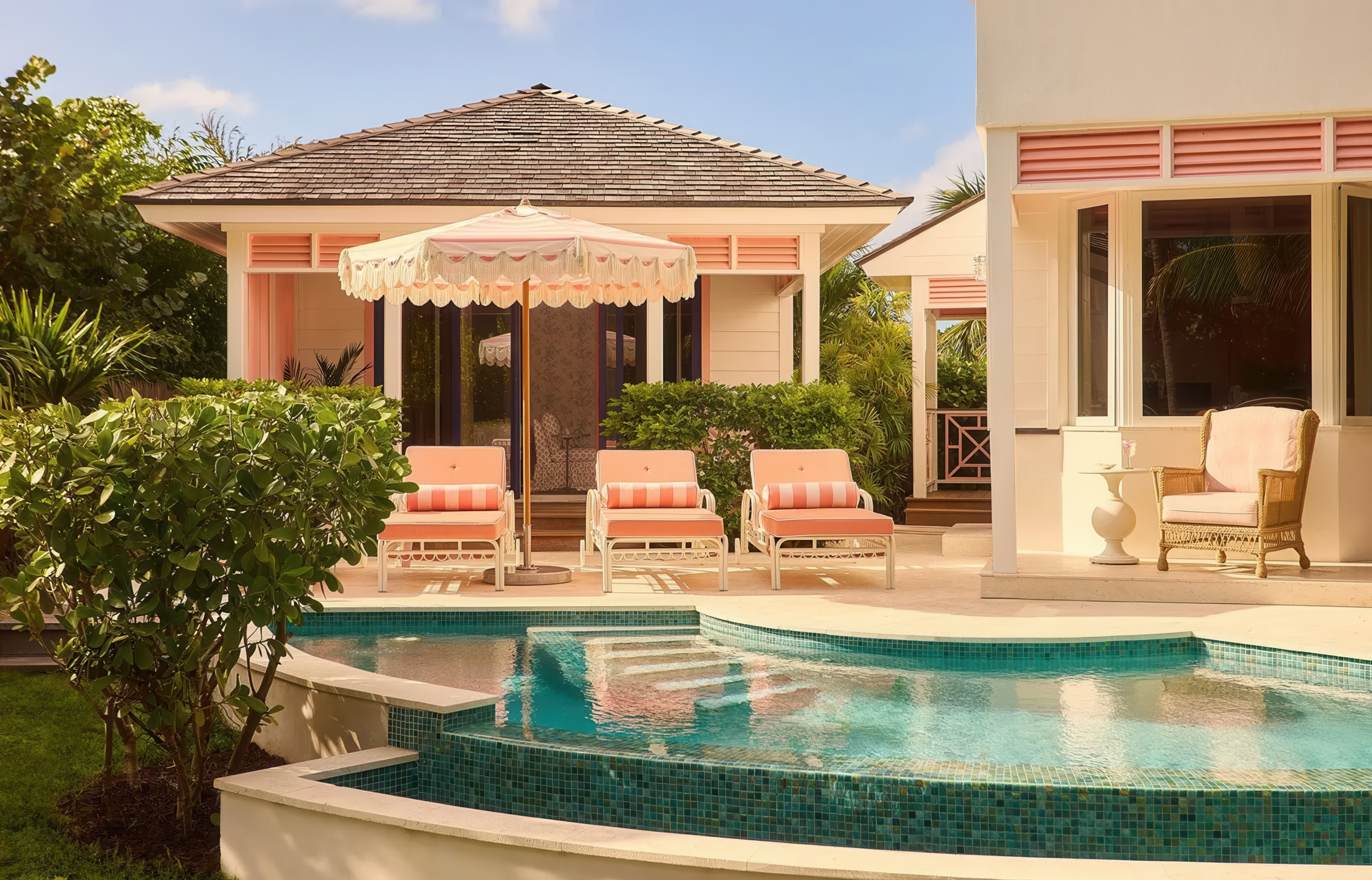 Image of Sharon's Home Exterior, image courtesy of Coral Sands Inn & Cottages