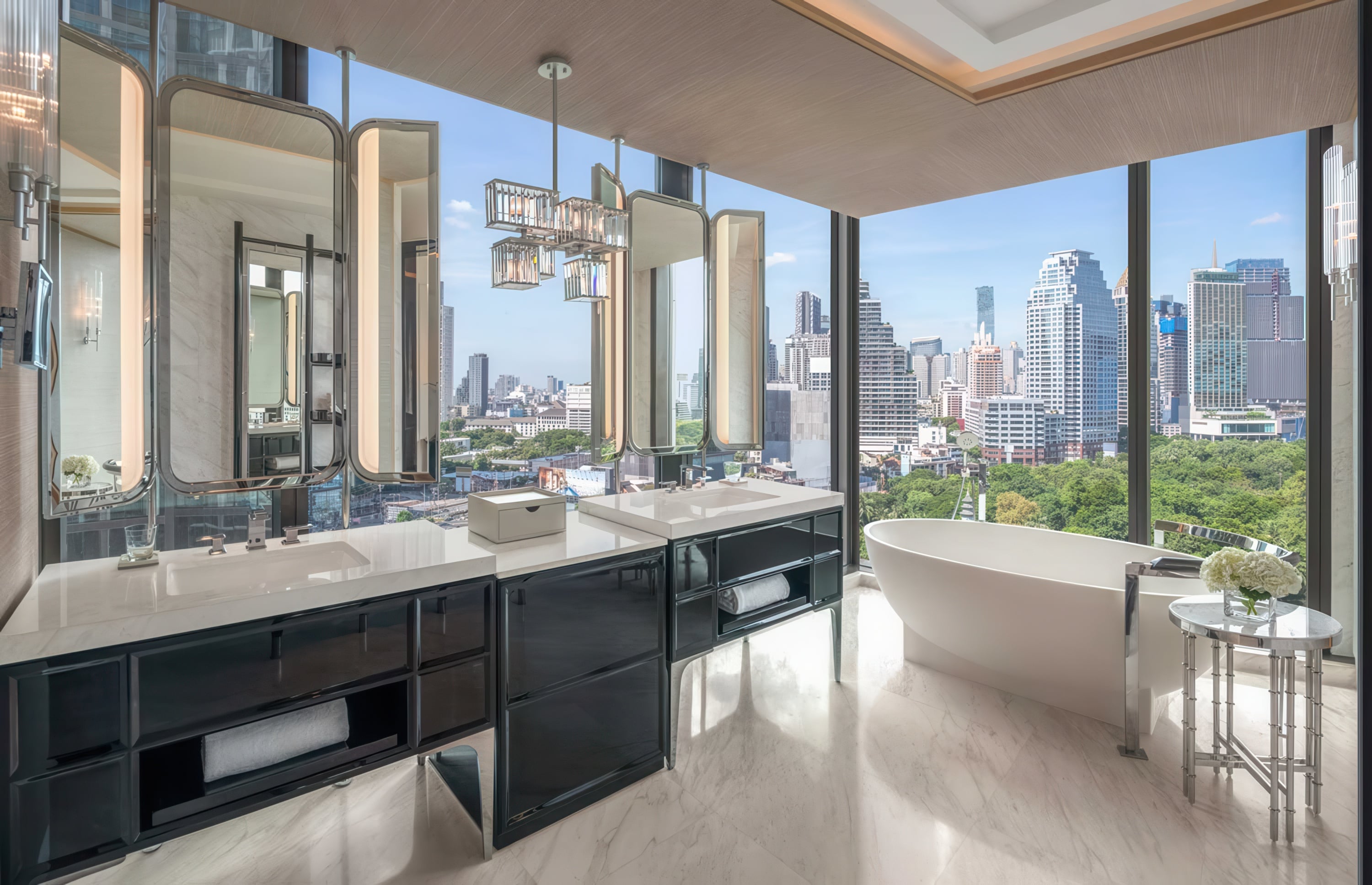 A Ritz-Carlton, Bangkok suite's bathroom design