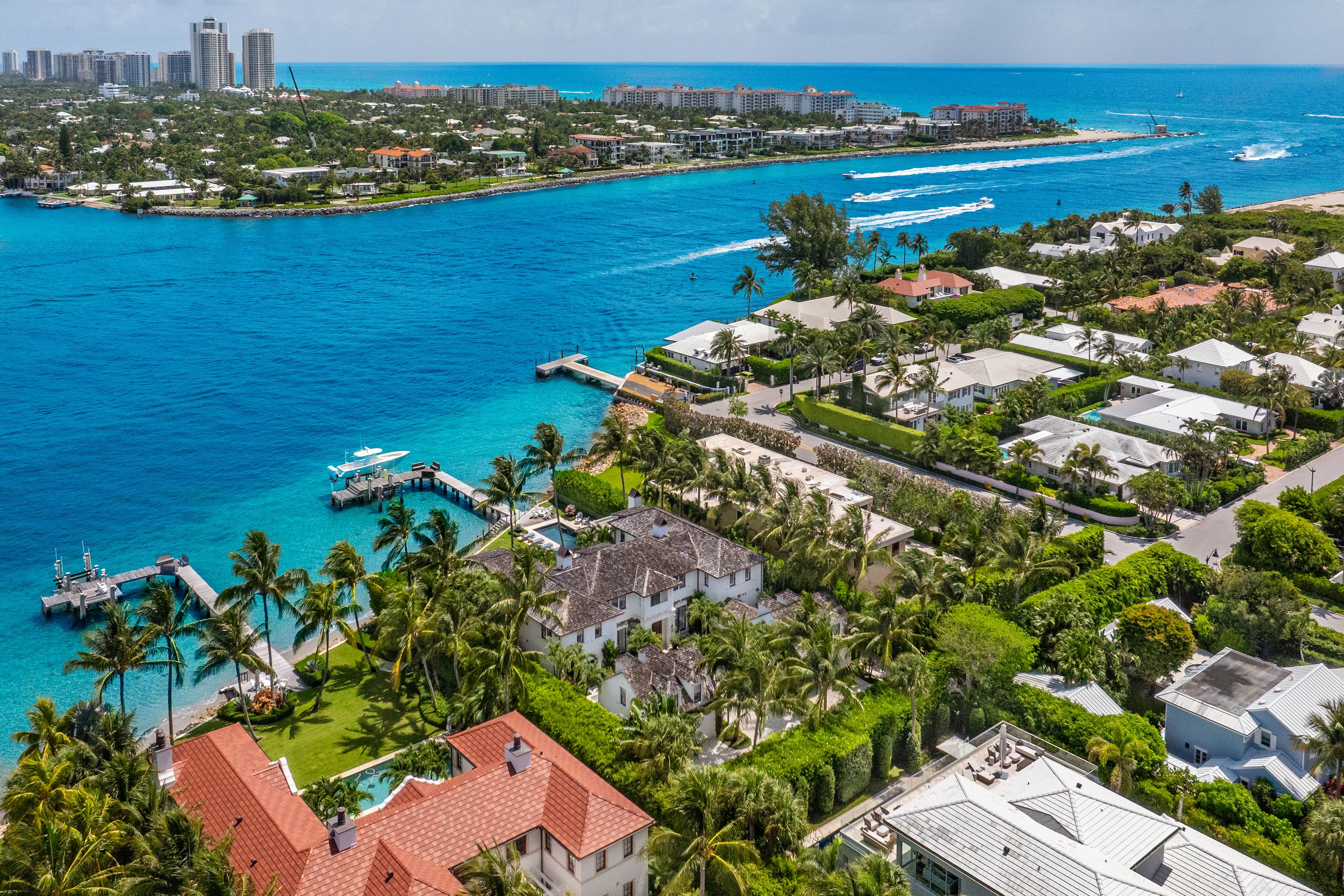 This real estate agent is dominating Palm Beach’s ‘Presidential Security Zone’— as NYC buyers flood Florida again after the Mayoral Primary