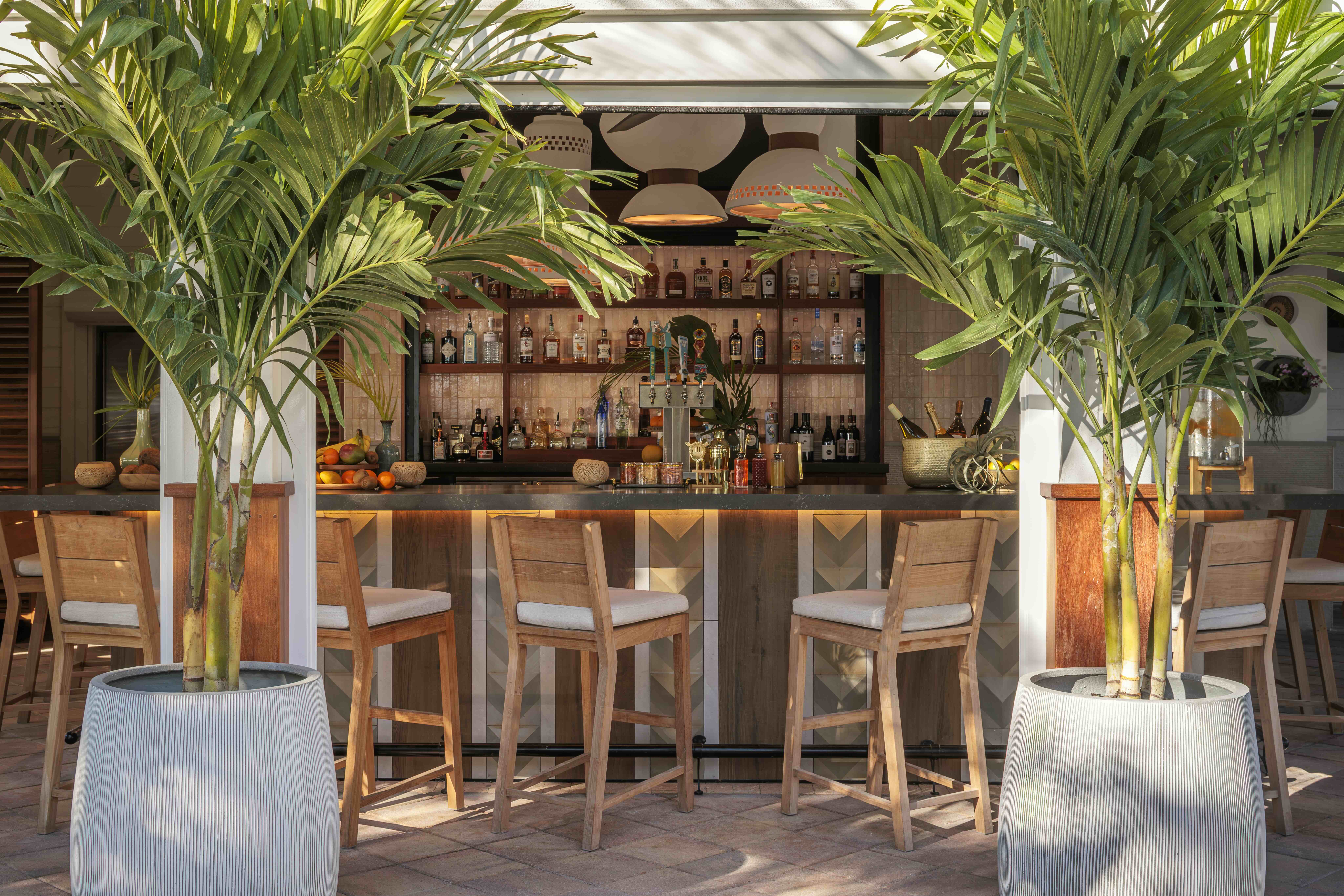 Image: Islander Resort, Kris Tamburello Studios