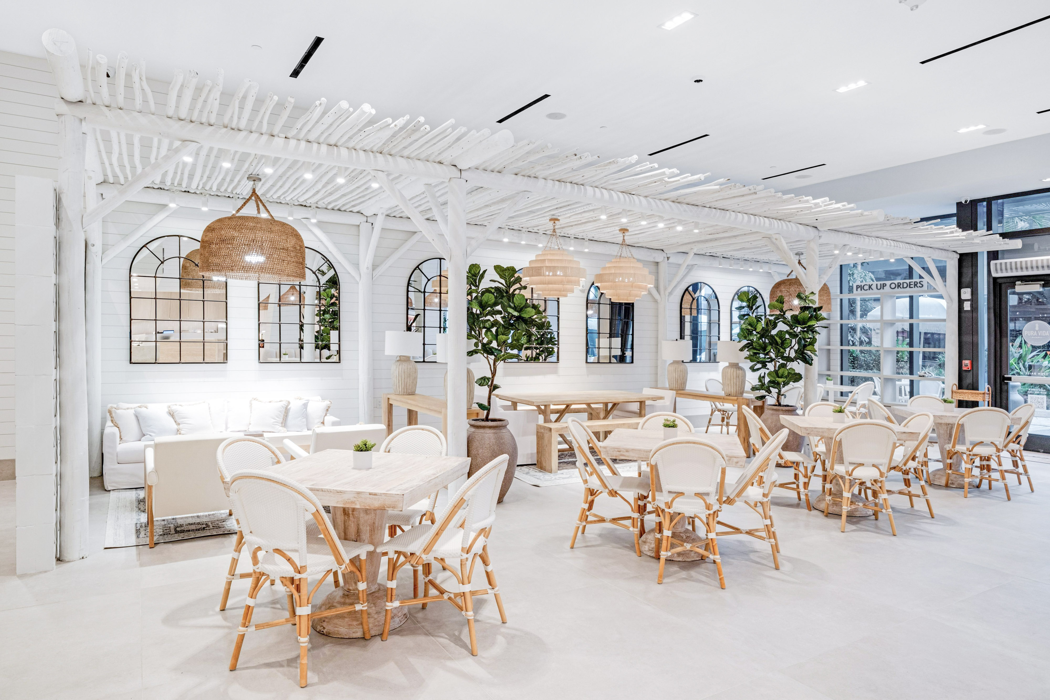 Pura Vida Miami expands to the Esplanade at Aventura