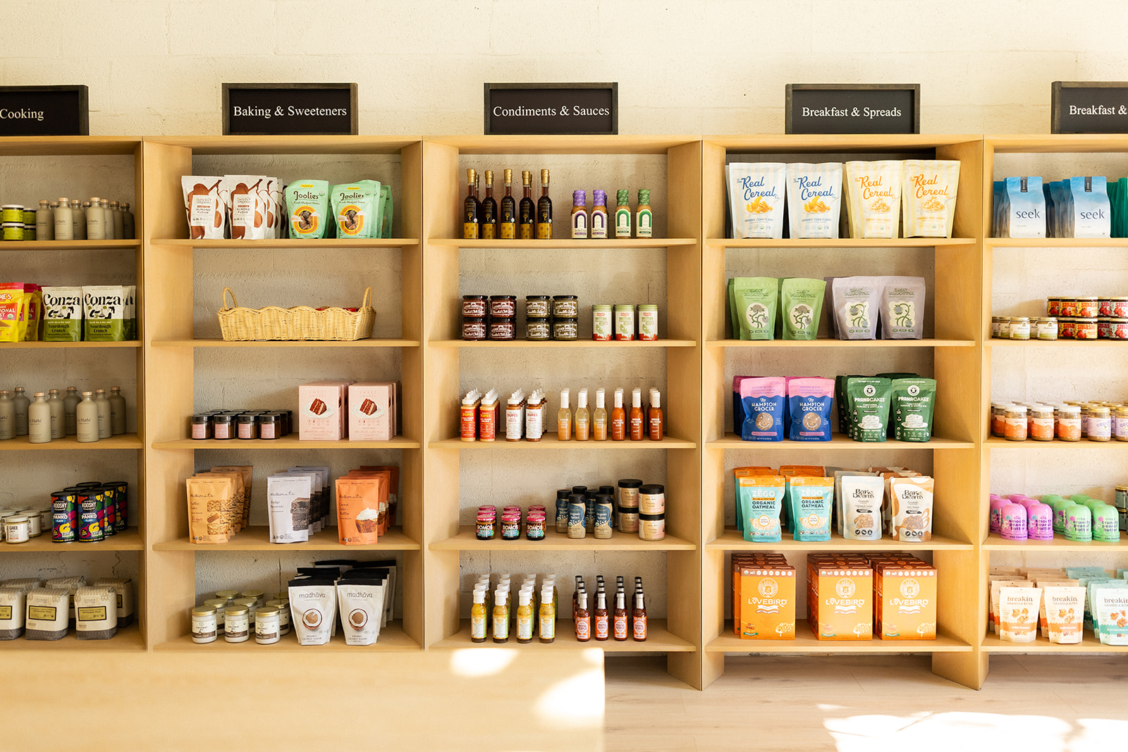 Inside the new Loot Grocery in West Palm Beach