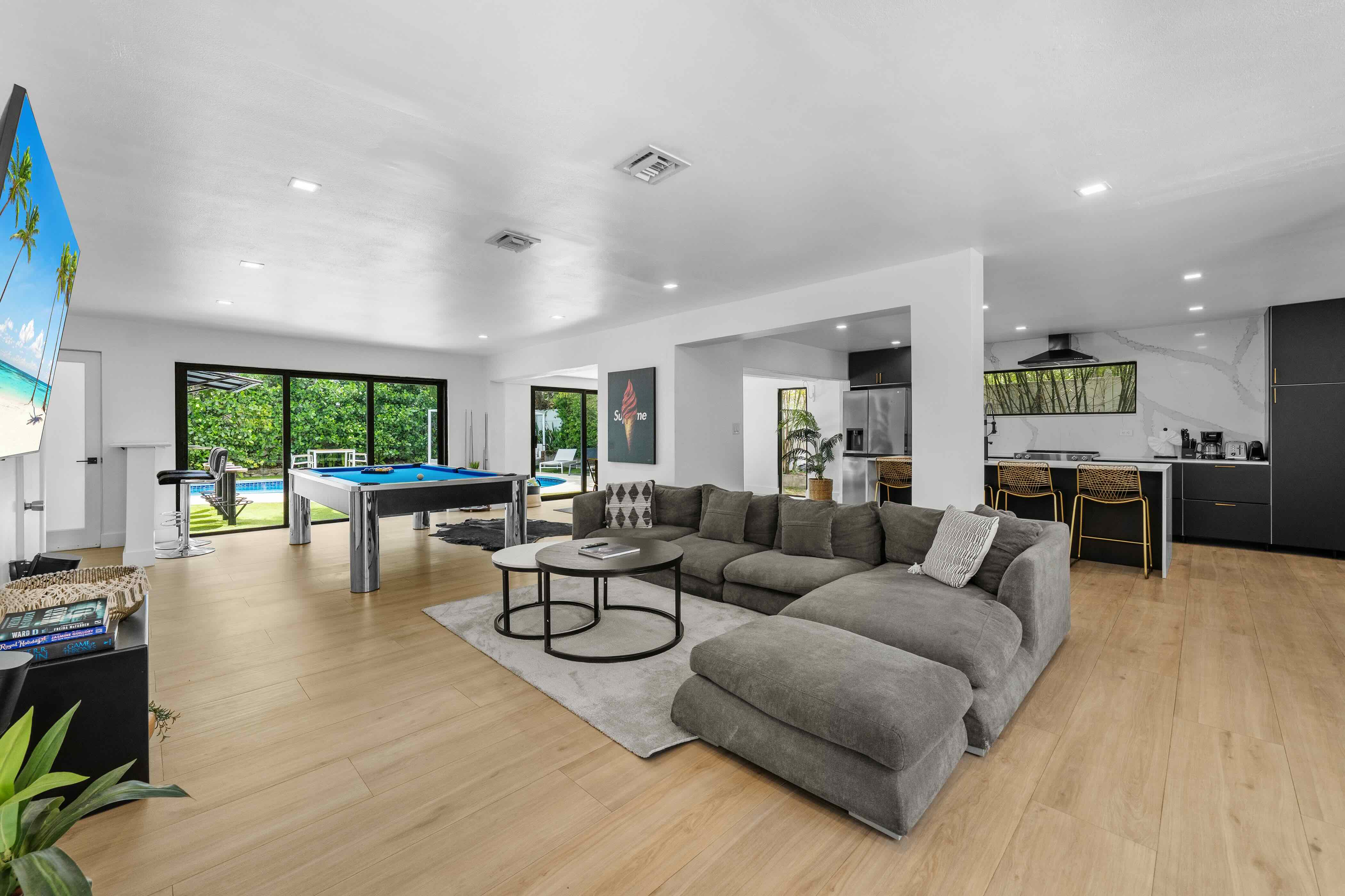 Villa Azur, courtesy of Miami Villas